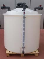 serbatoio da 1000 litri in polietilene rotazionale 
		   monoblocco resistente a molti prodotti chimici, idoneo ad uso