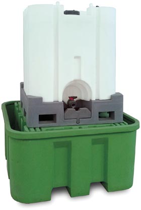 vasca di raccolta e contenimento in plastica per cisternetta 1000 litri, 
	capacità 1100 litri, robusta e resistente ai prodotti chimici, 
	la cisternetta poggia su un supporto