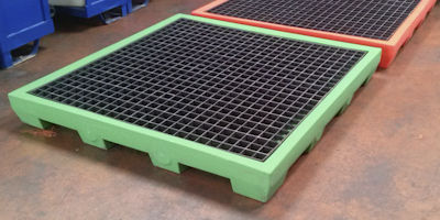 vasca pavimento di raccolta in plastica,vasca modulare per comporre ampie stazioni di lavoro, 
vasche stampate da Sunbasket in rotazionale in Italia