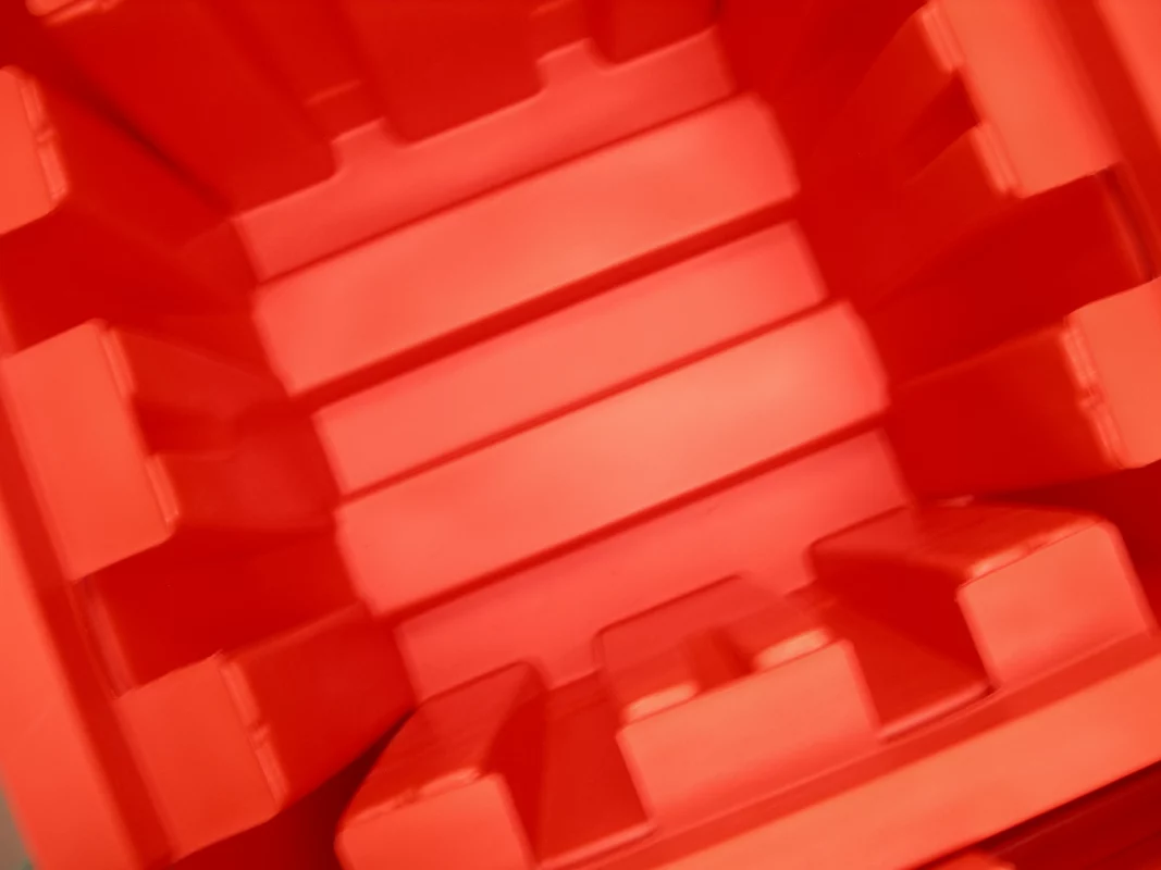 EconsunC1 - Interno con nervature di sostegno
